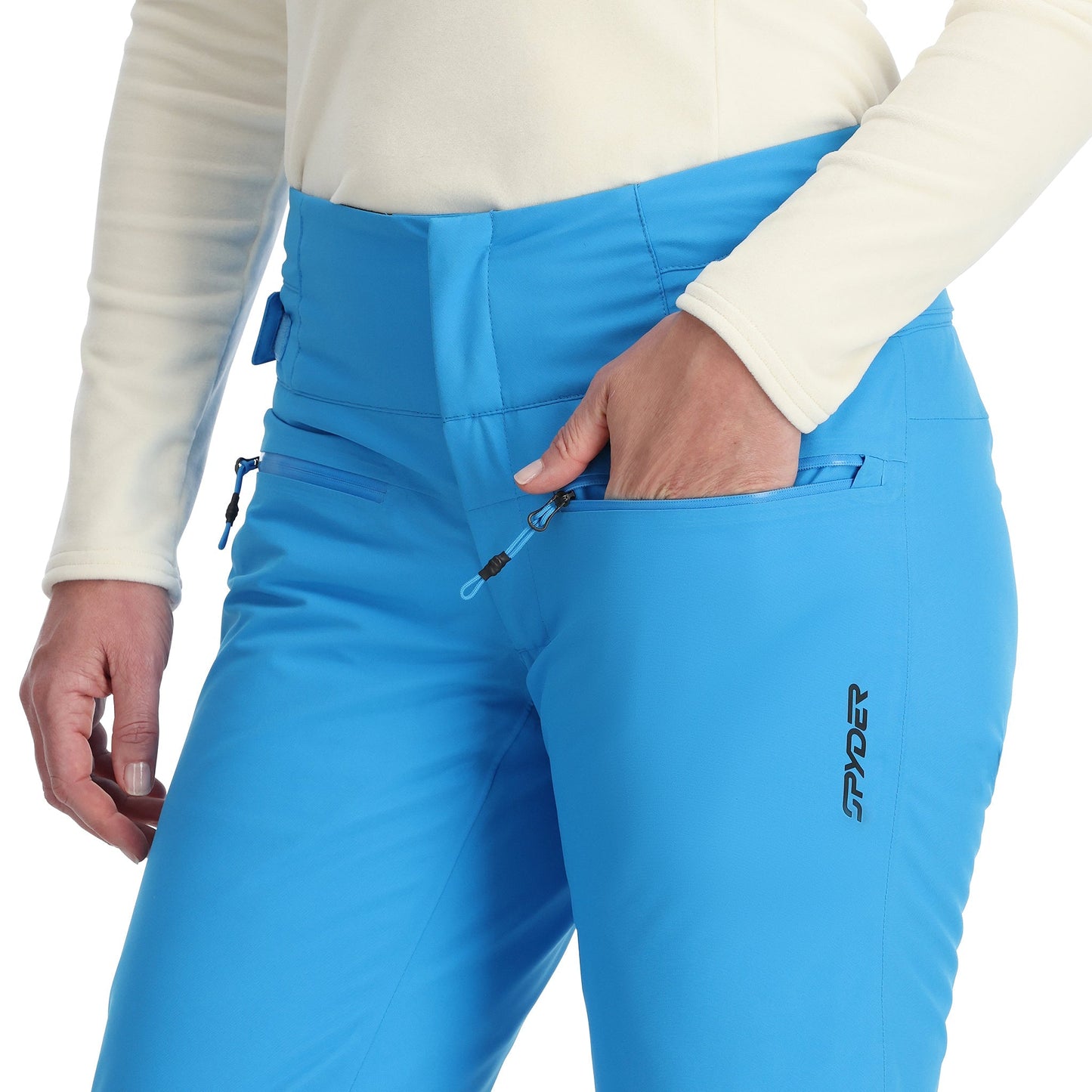 Siegerin bei den Damen – Aether Blue
